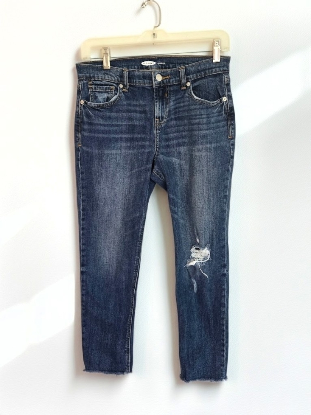 Gap Women’s Dark Blue Distressed Ankle Jeans - Cropped Frayed Ankle Size 8